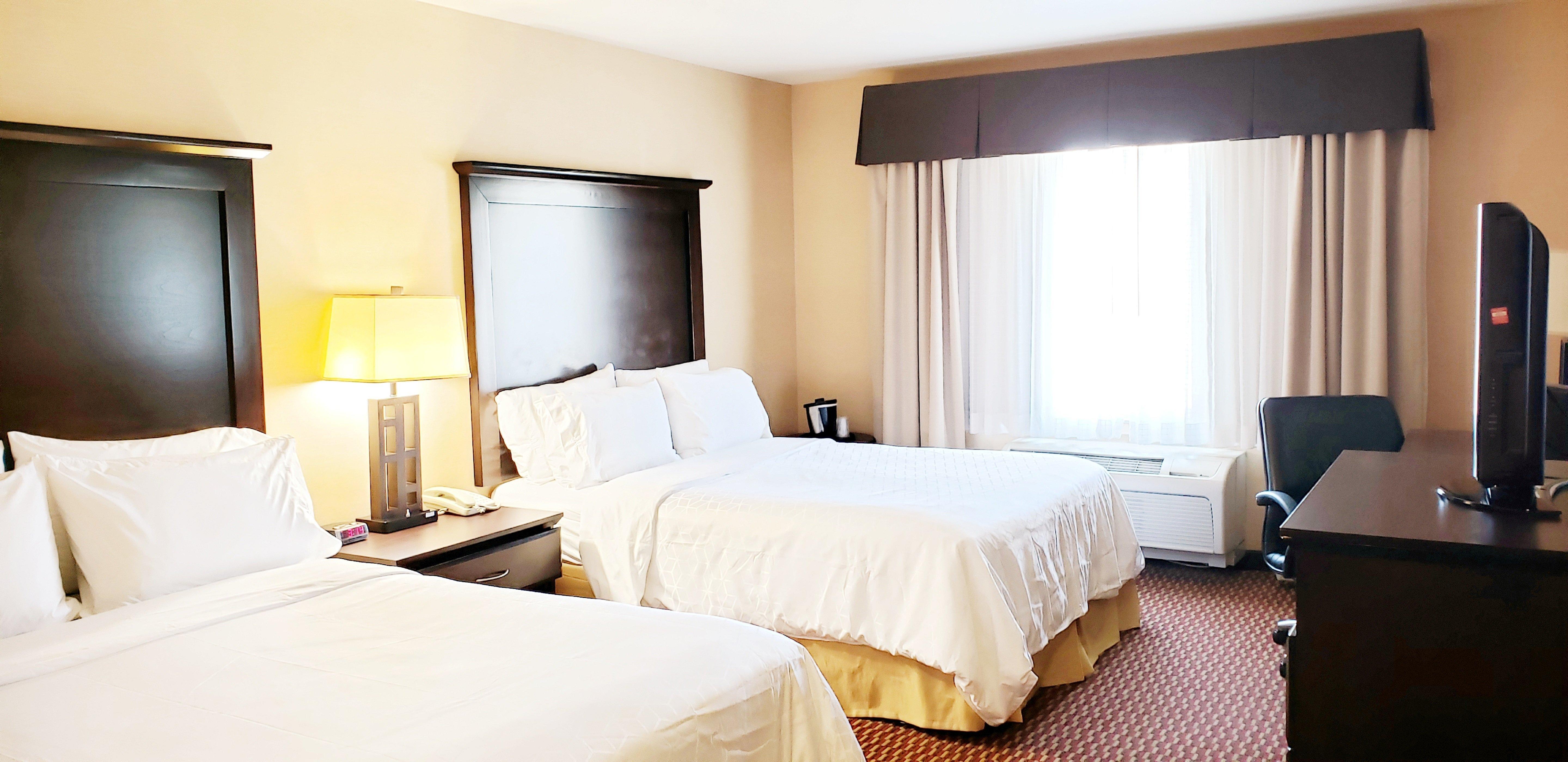 Express & Frazier Park By Ihg Hotel 2*