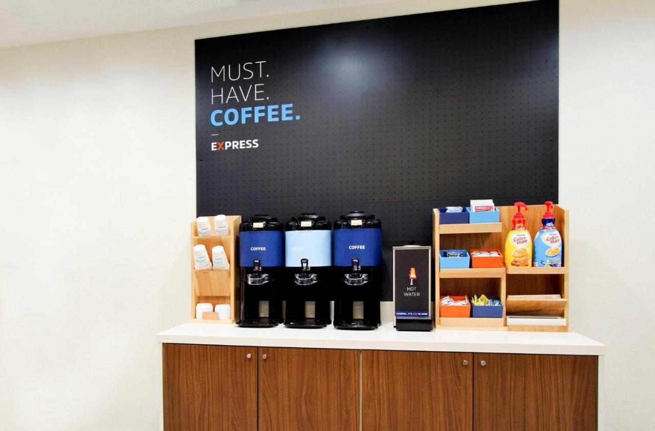 Hotel Express & Frazier Park By Ihg 2*