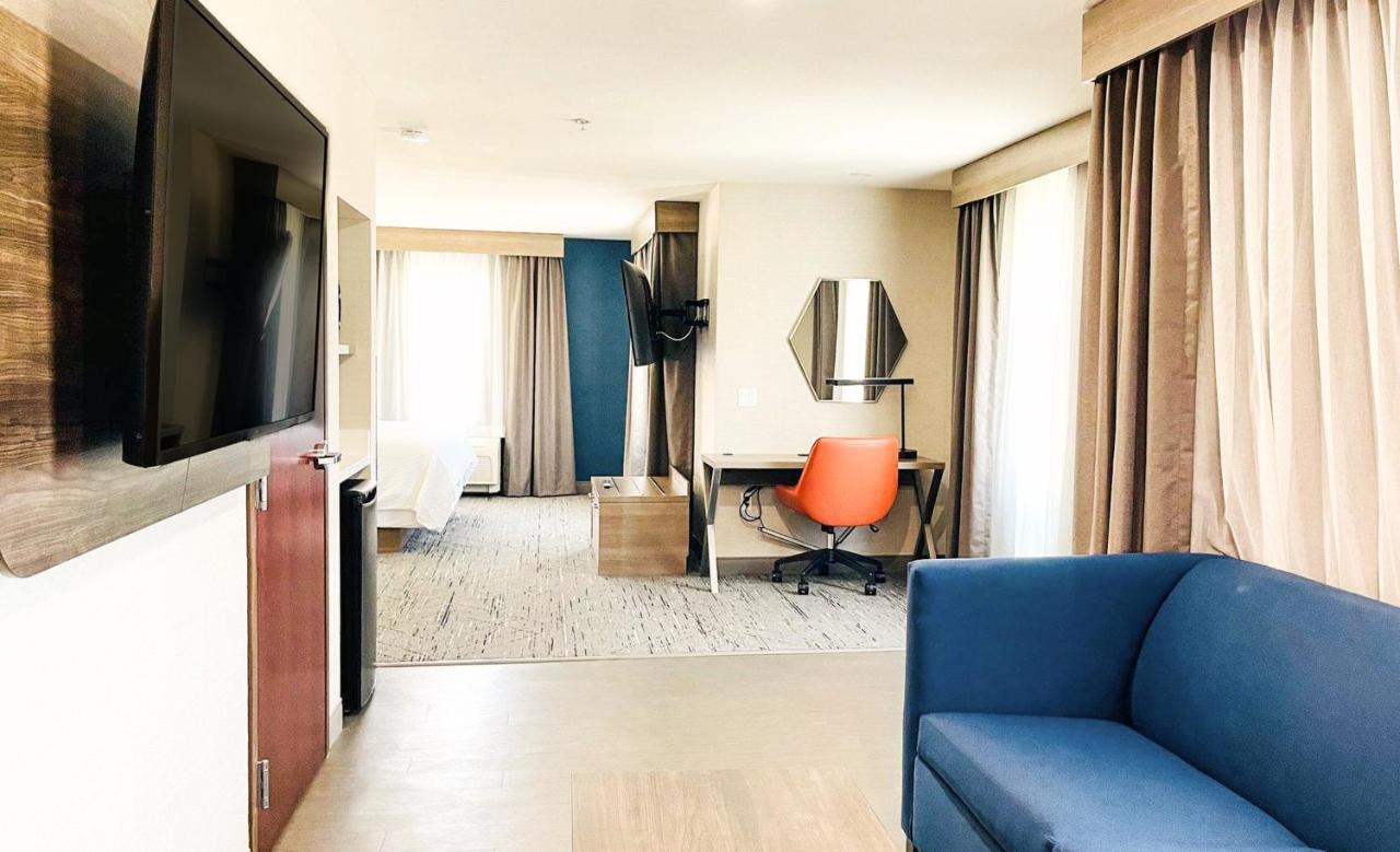 Express & Frazier Park By Ihg 2*
