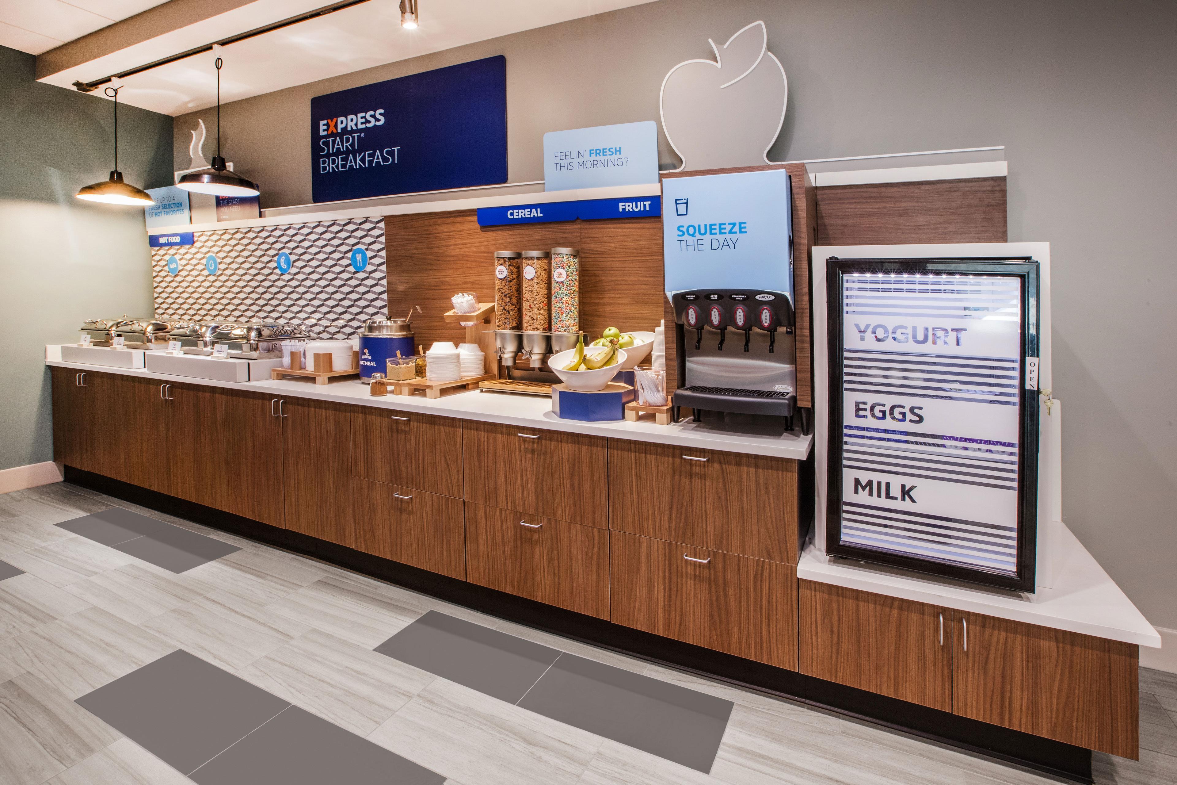 Hotel Express & Frazier Park By Ihg