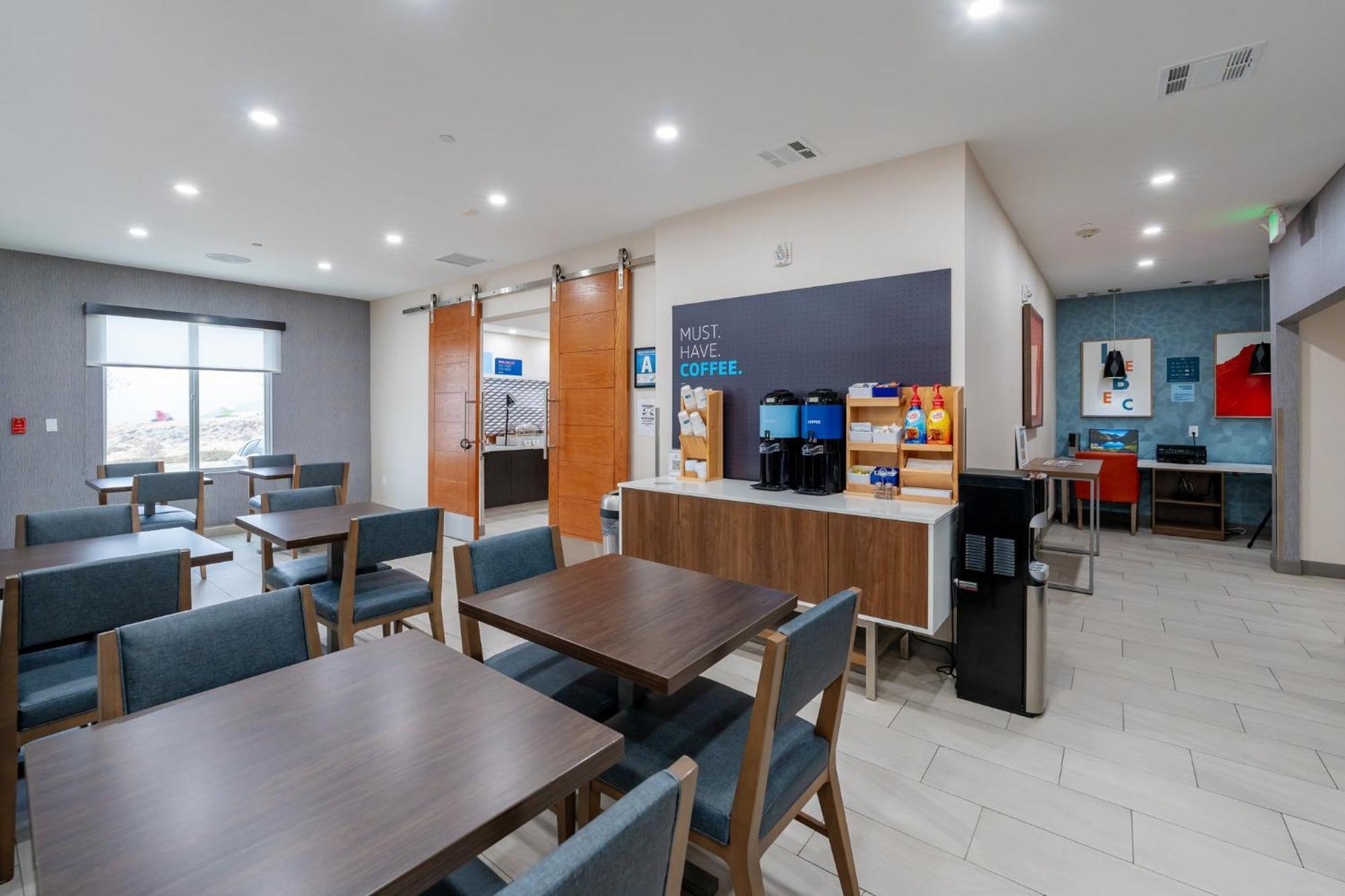 Express & Frazier Park By Ihg 2*