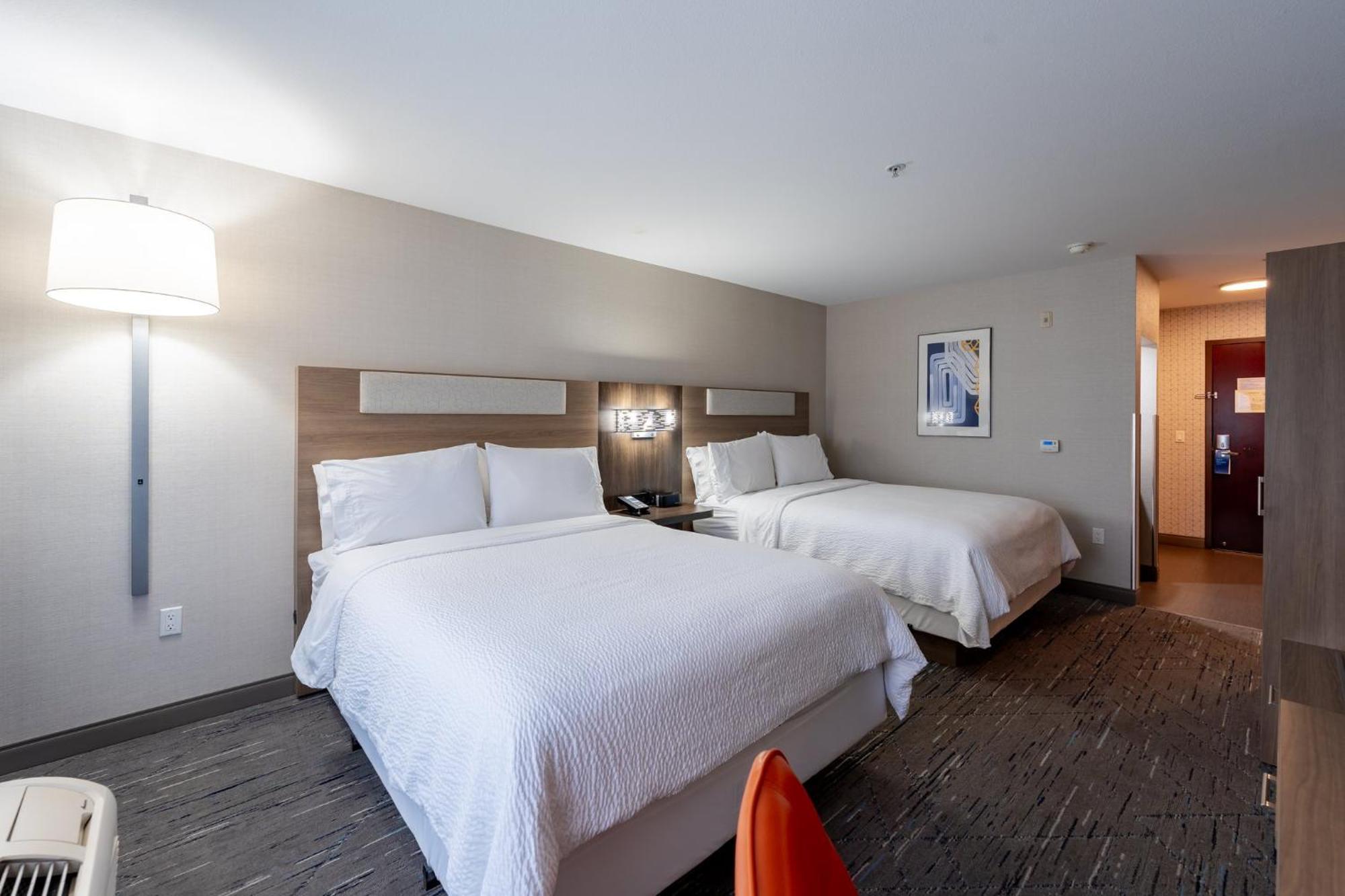 Express & Frazier Park By Ihg Hotel